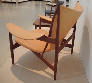 革の酋長椅子 アフリカンチェア 酋長さん御用達のような椅子です